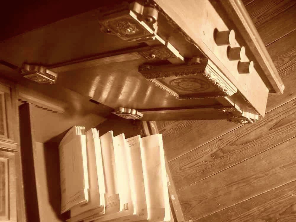 der deutsche apparat 2k00 bis 2k03 gelagert in einem Safe